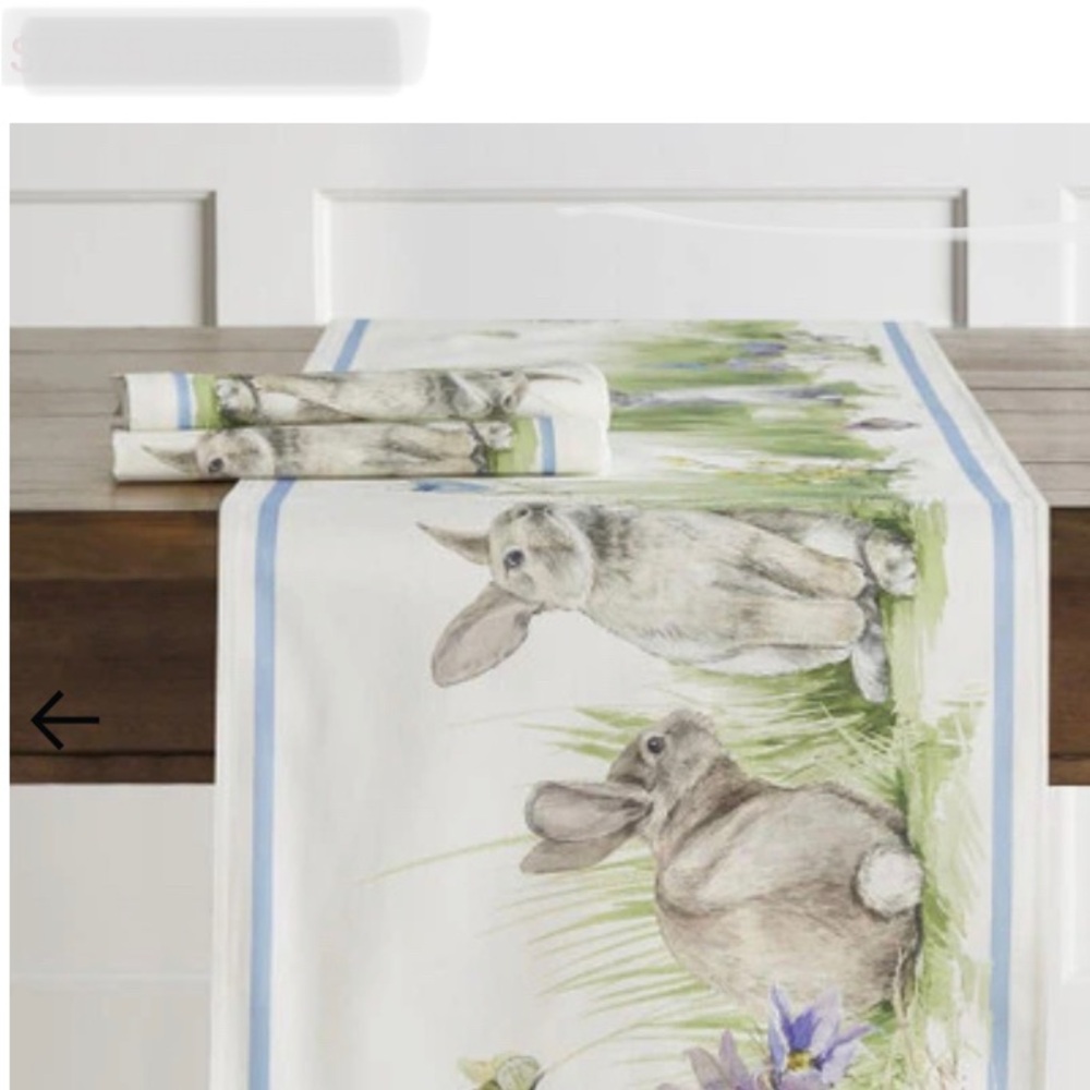 Floral Meadow  Runner 14”x108” by William Sonoma
*Pattern Discontinued 💐